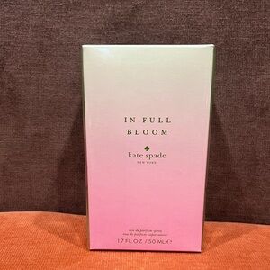 Kate Spade In Full Bloom Brand Giftable
